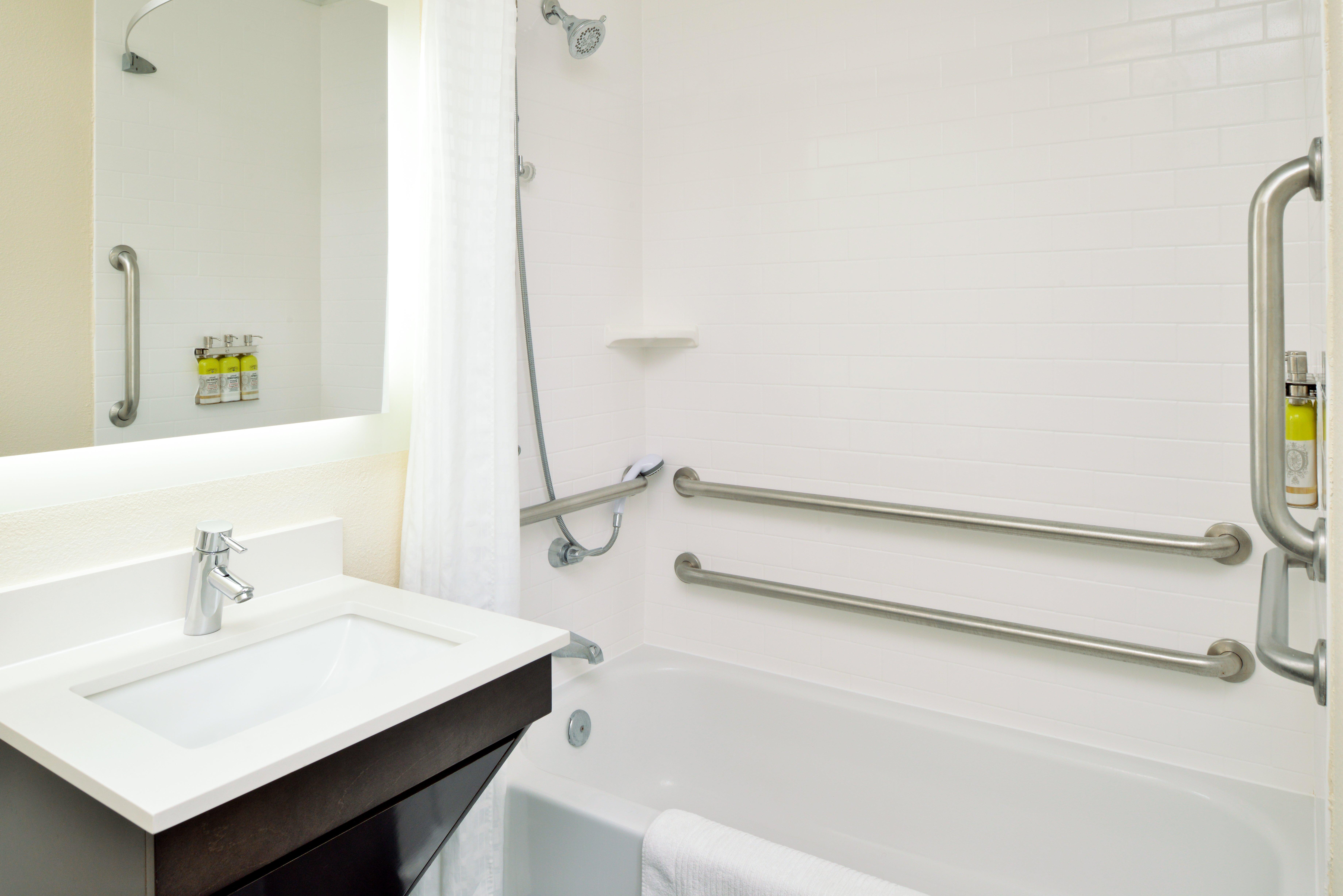 Candlewood Suites Winchester By Ihg Exterior photo