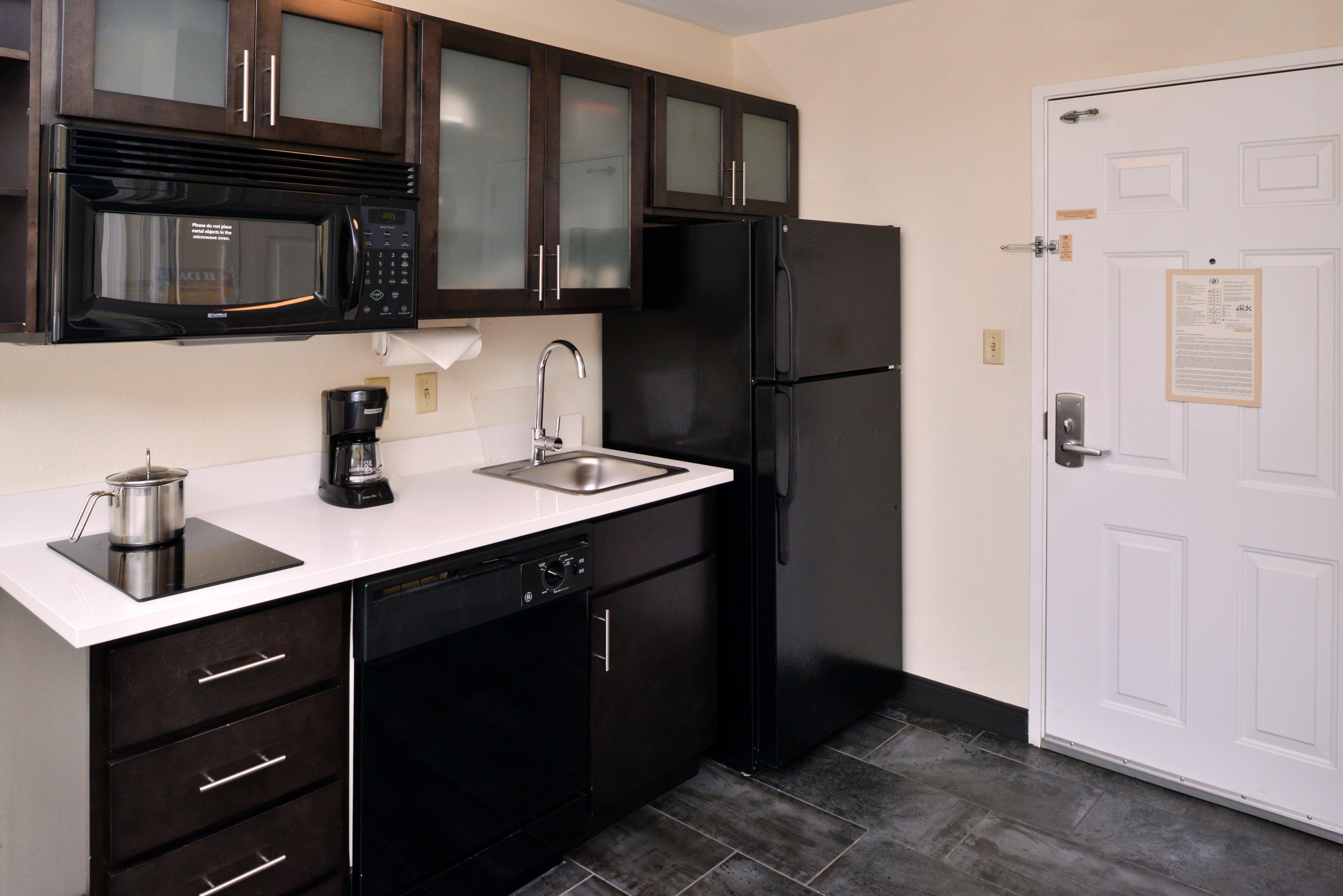 Candlewood Suites Winchester By Ihg Exterior photo