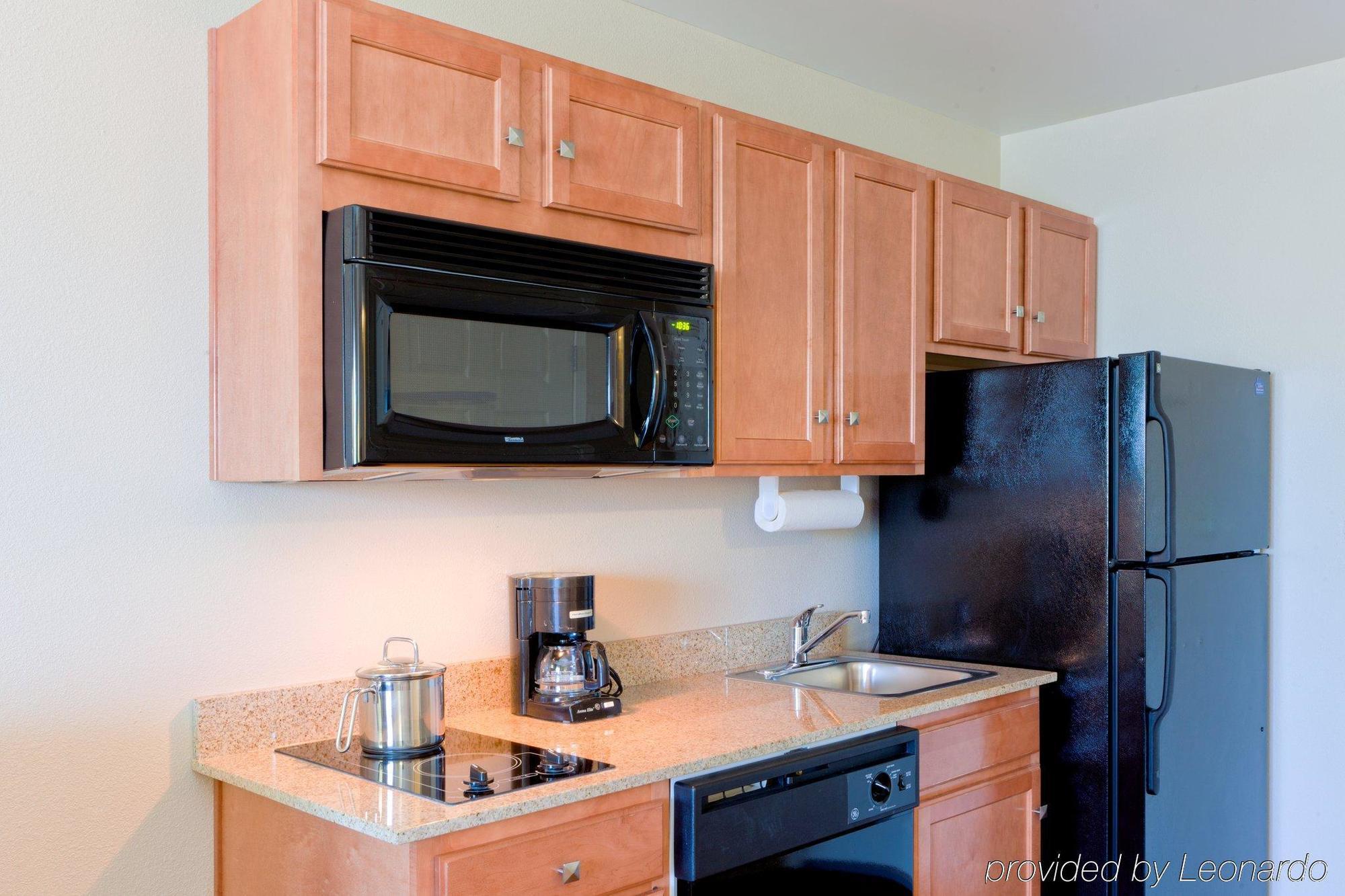 Candlewood Suites Winchester By Ihg Room photo
