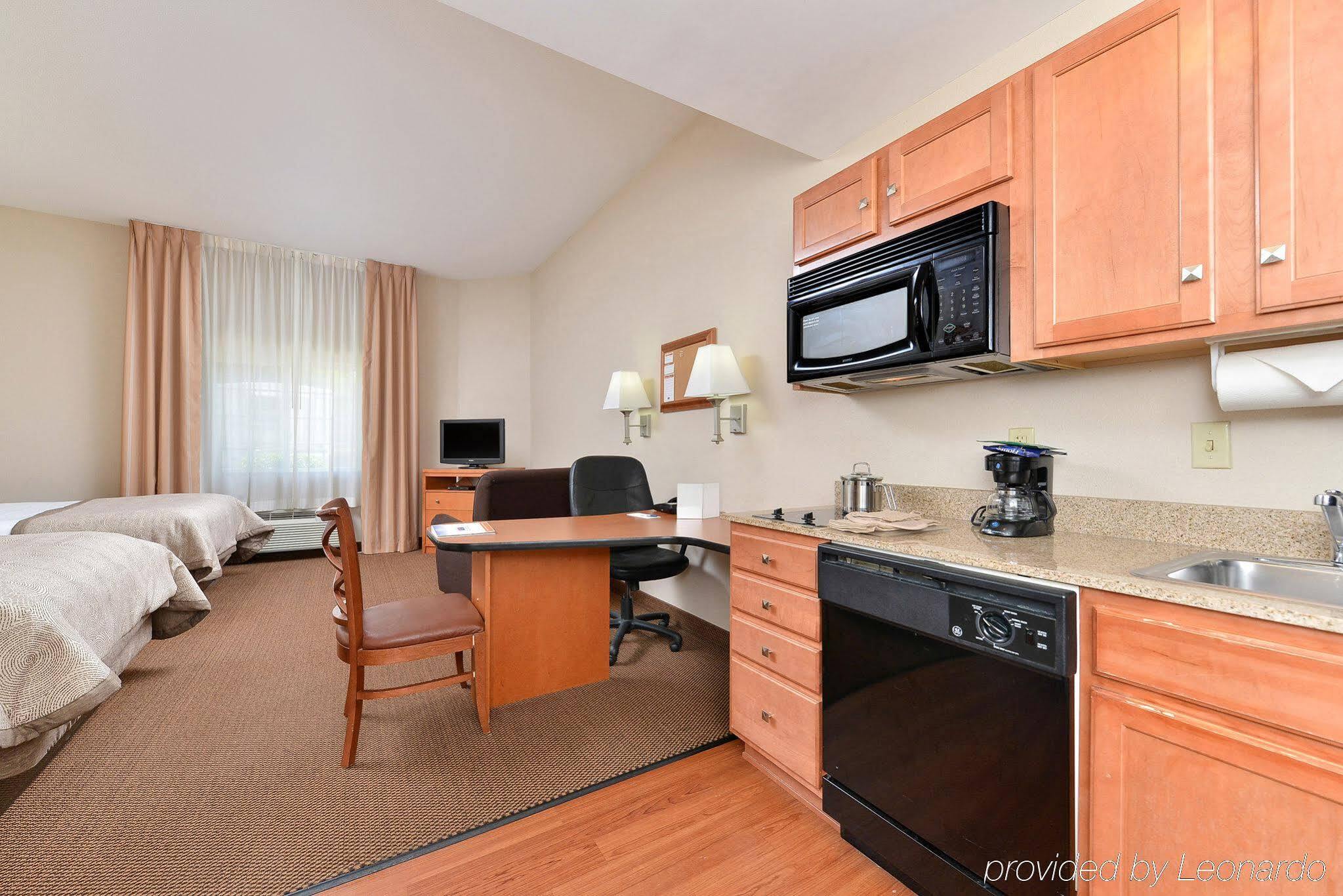 Candlewood Suites Winchester By Ihg Exterior photo