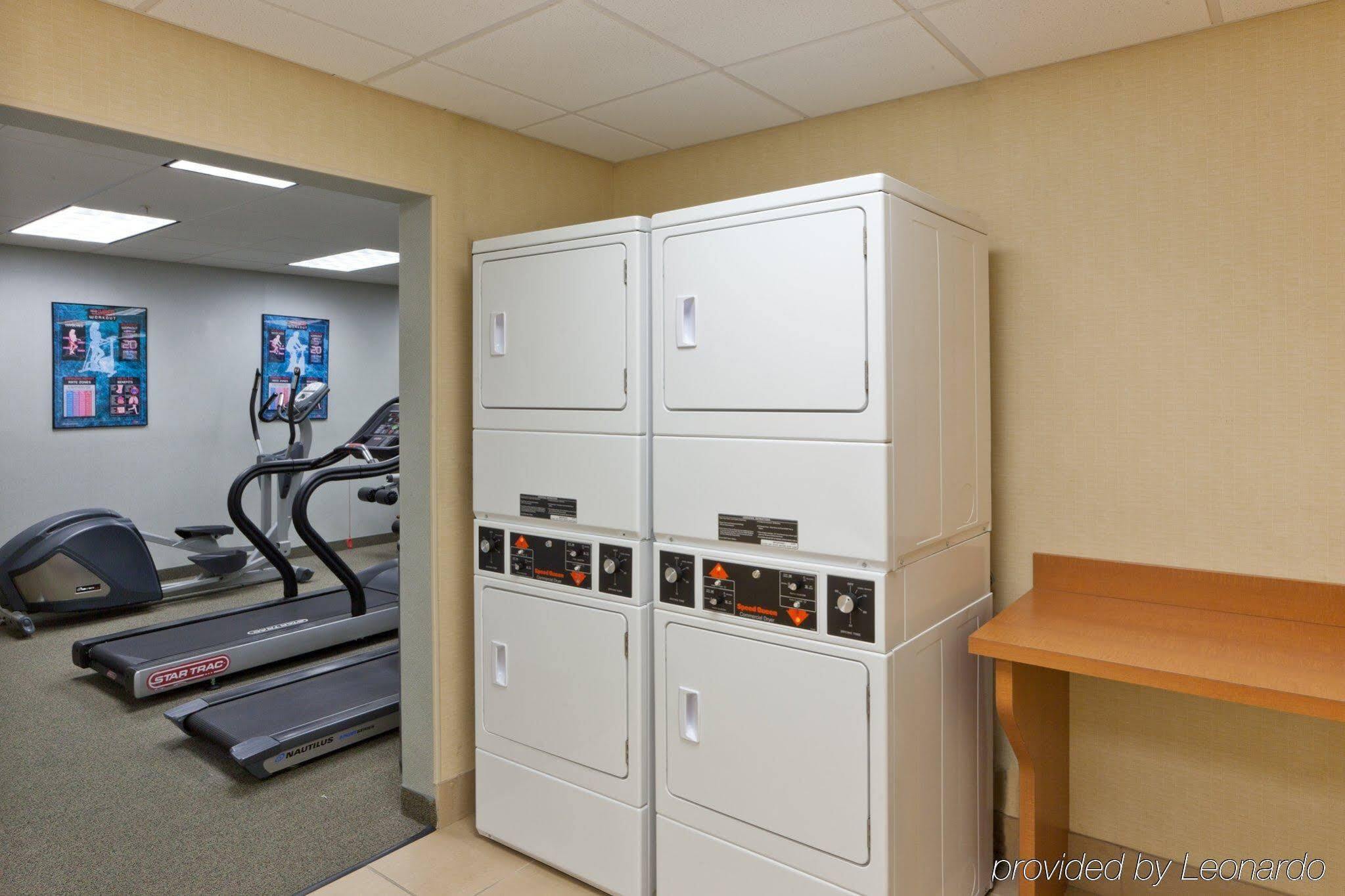 Candlewood Suites Winchester By Ihg Exterior photo