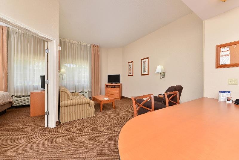 Candlewood Suites Winchester By Ihg Exterior photo